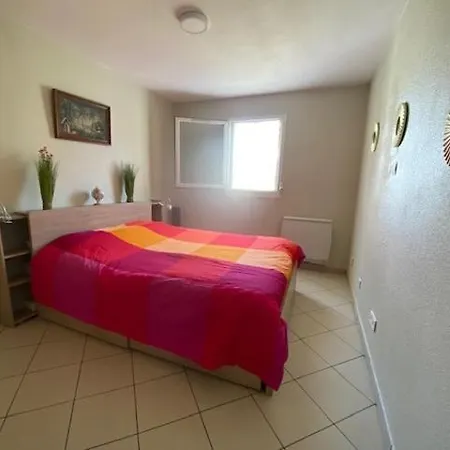 Apartamento Beautiful Close To The *